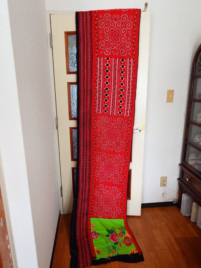 【東南アジアの布】タイ 山岳民族の衣装 スカート 古布 アンティーク