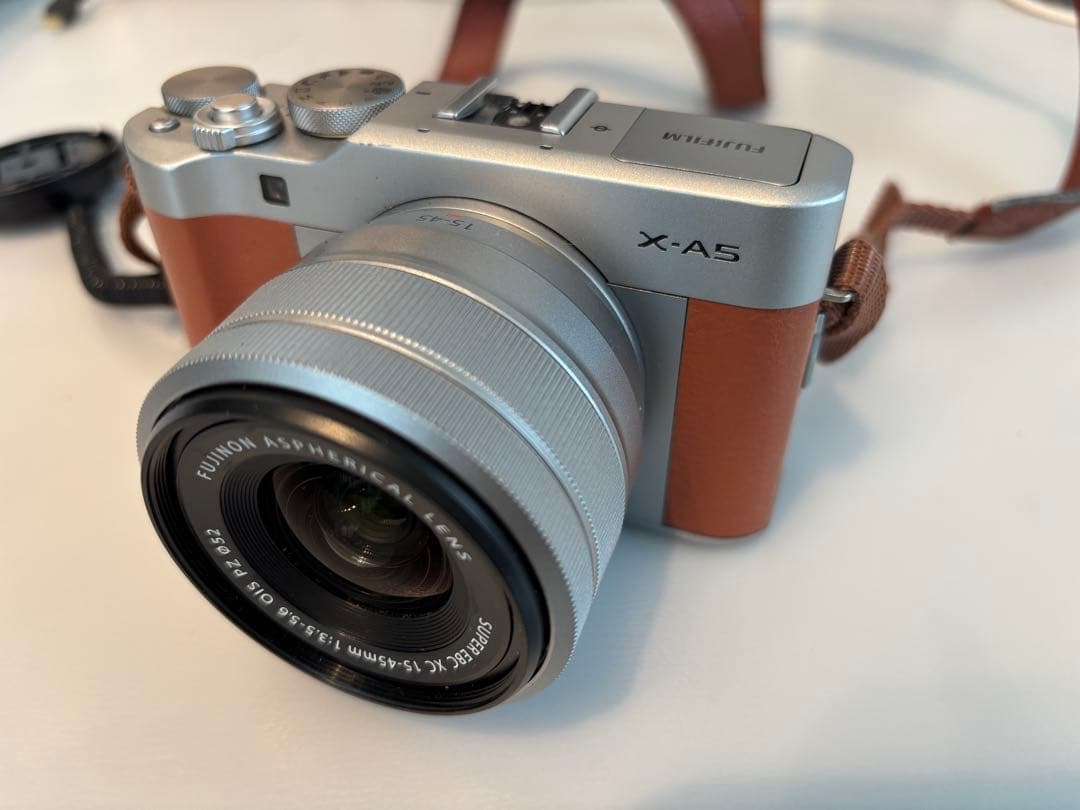 Fujifilm X-A5 ブラウン