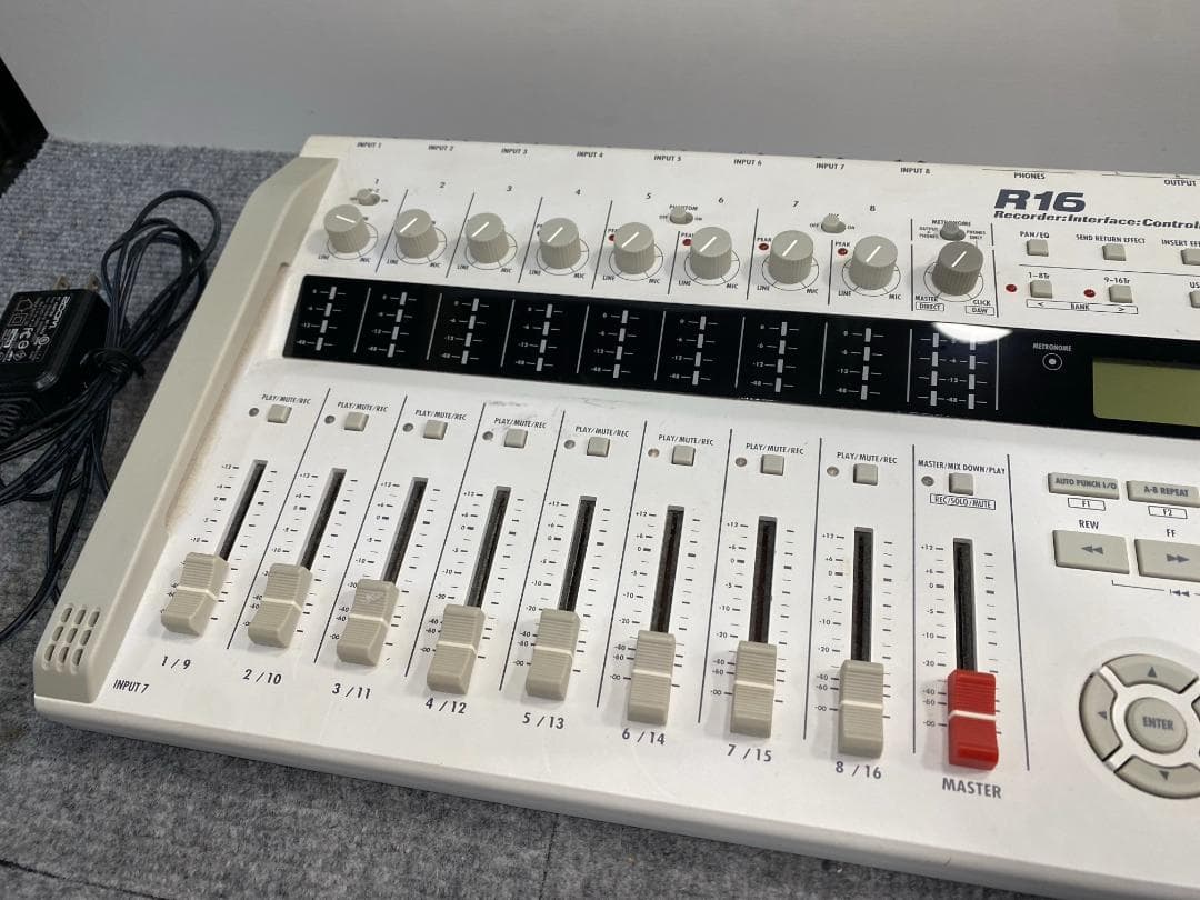 ZOOM R16 MTR マルチトラックレコーダー