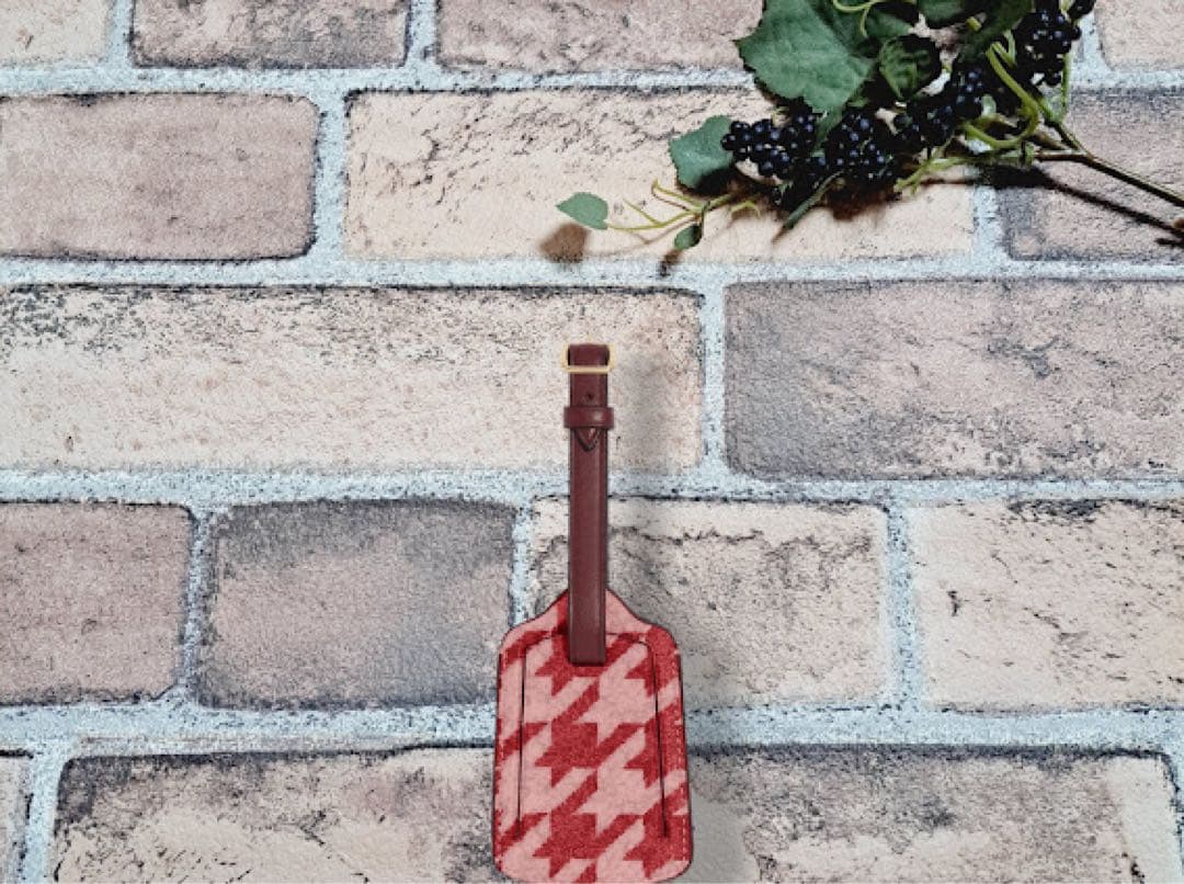 ❤️新品未使用❤️Coachコーチラゲッジタグ千鳥格子柄 荷物タグ ピンク レッド