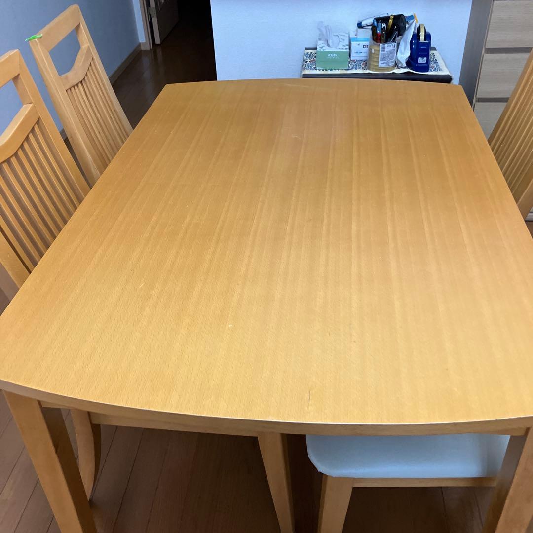 木製ダイニングテーブル　椅子４脚セット
