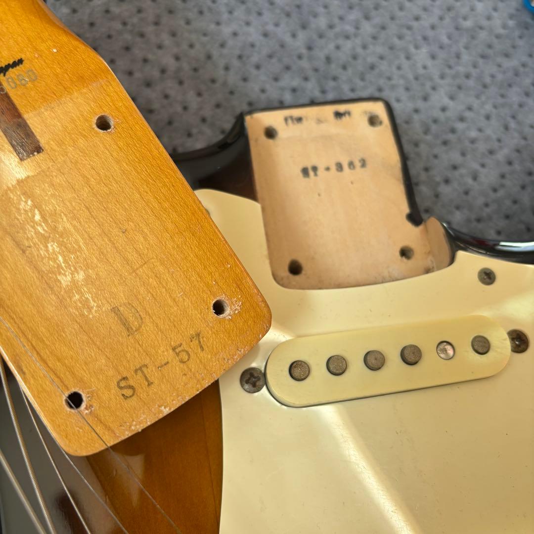 Fender Japan ST-57 ジャパンヴィンテージ　ストラト　Oシリアル