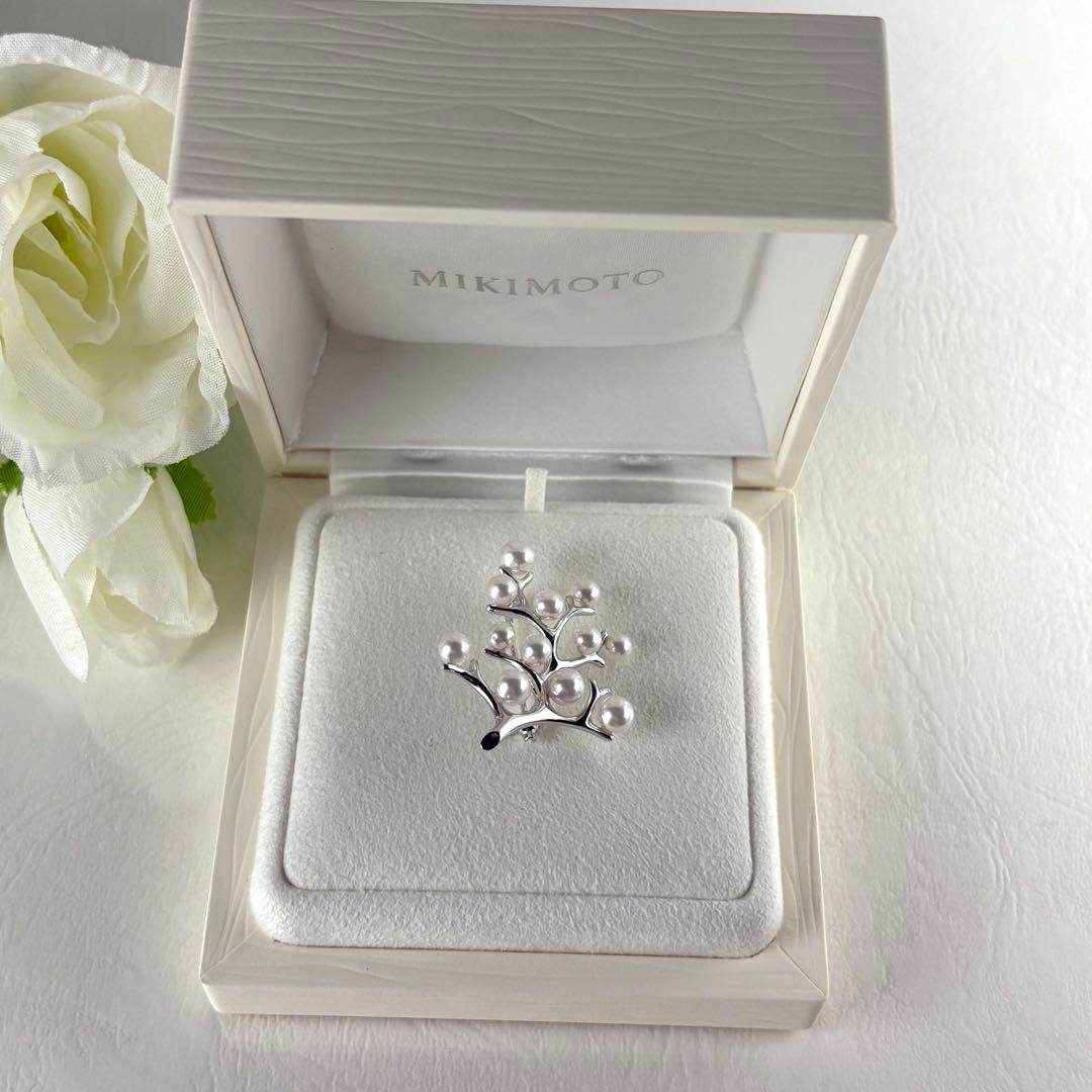 395【ミキモト】シルバー　パール　幸福の木　ブローチ　箱付き