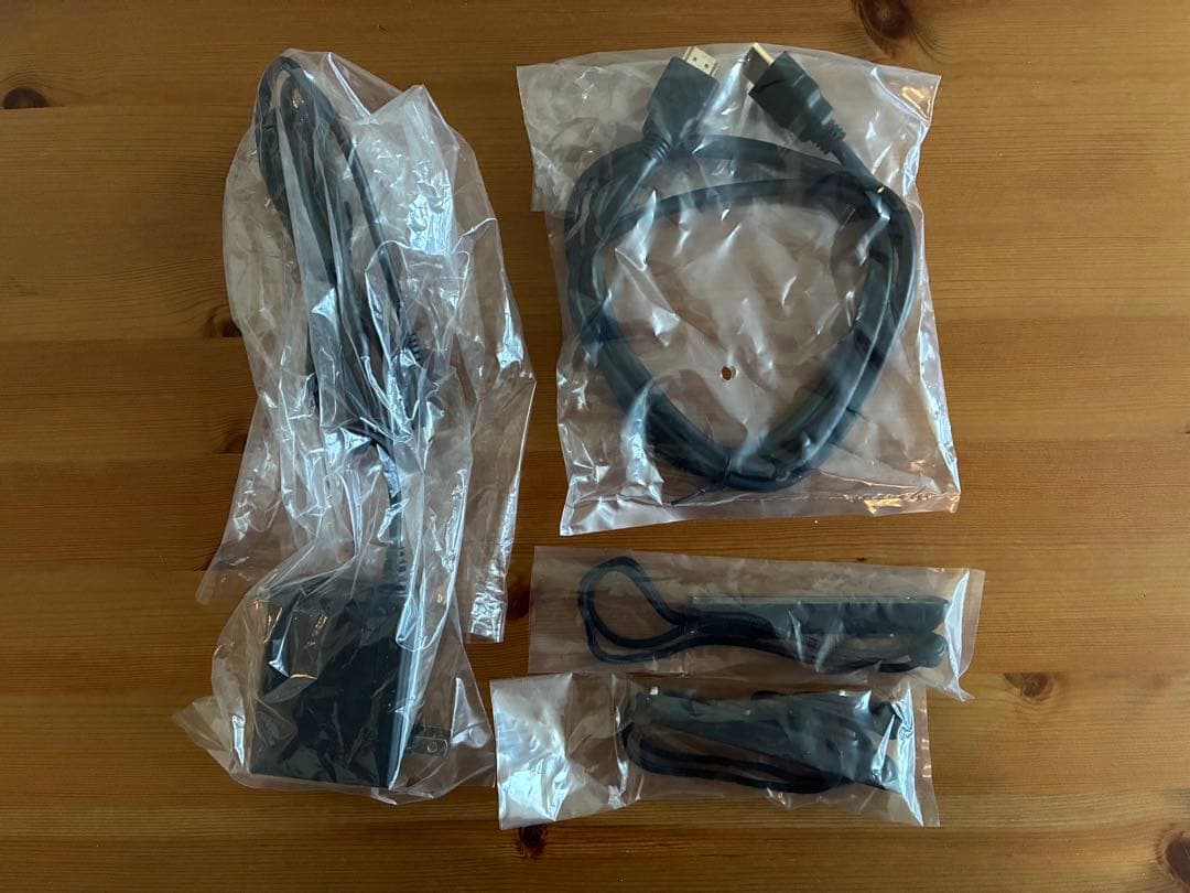 Nintendo Switch 本体 + SDカード + キャリングケース