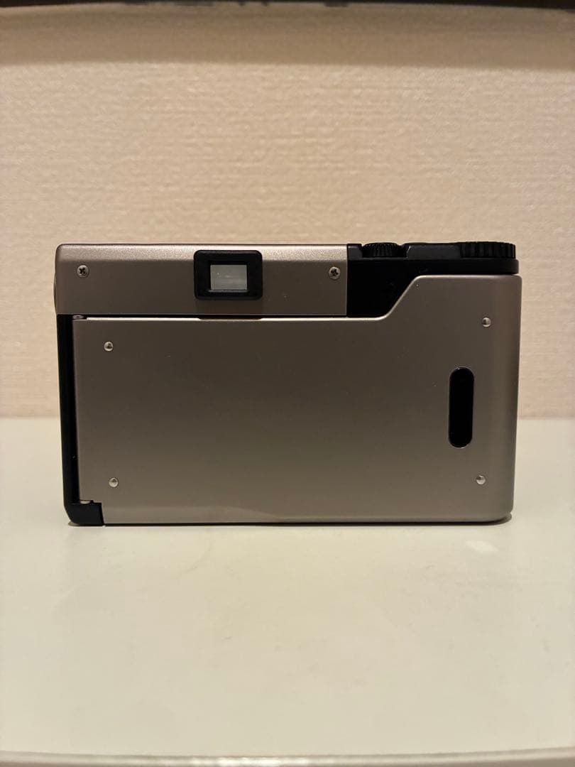 CONTAX T3 コンタックス　コンパクトフィルムカメラ　チタンシルバー