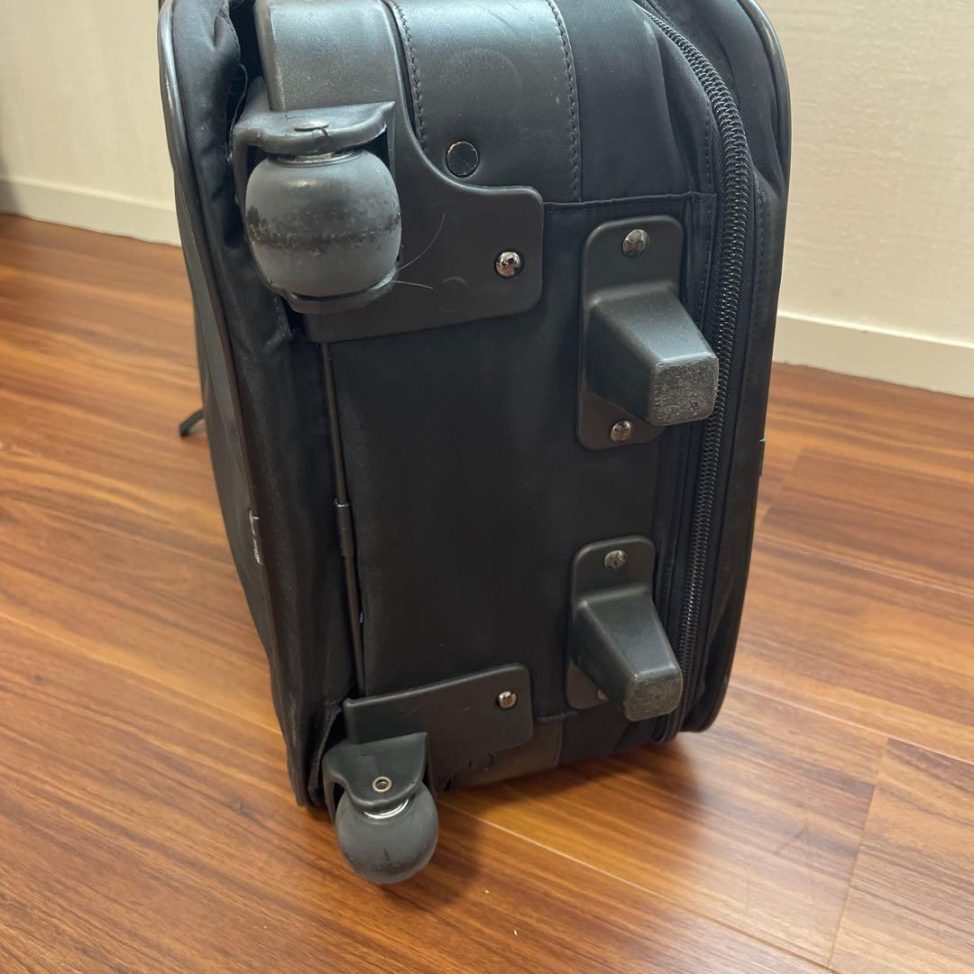 プラダ　スーツケース　キャリーケース