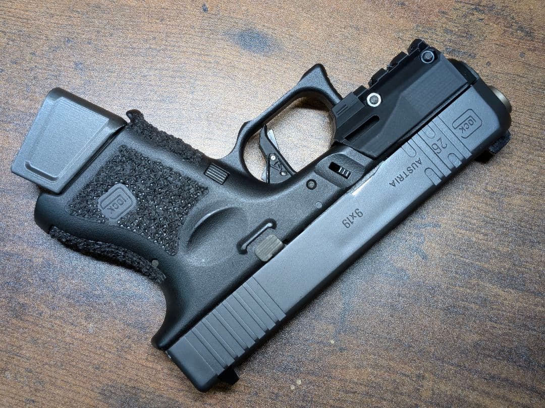 東京マルイ　グロック26 カスタム　ガスブローバック　アンダーレール