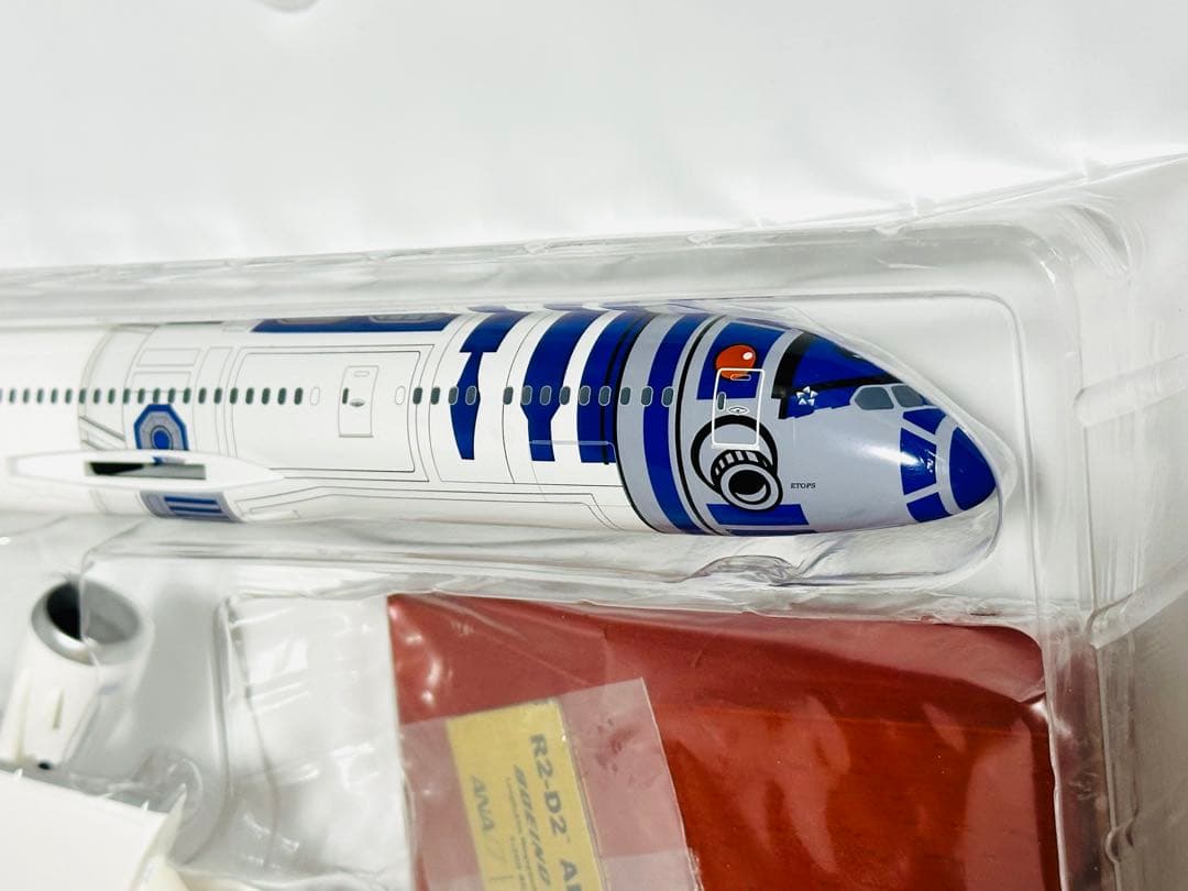 全日空商事 1/200 R2-D2 ANA JET B787-9