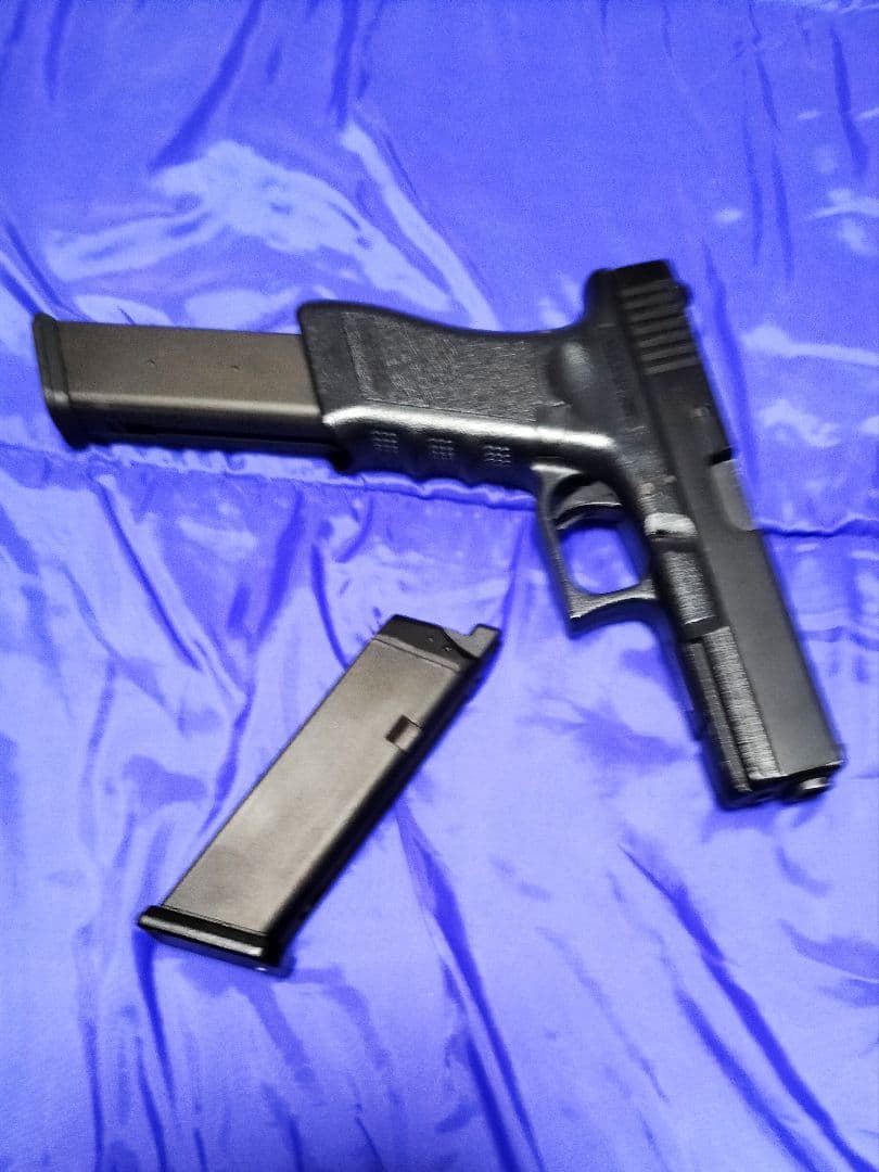 KSCグロック18C ロングマガジン付