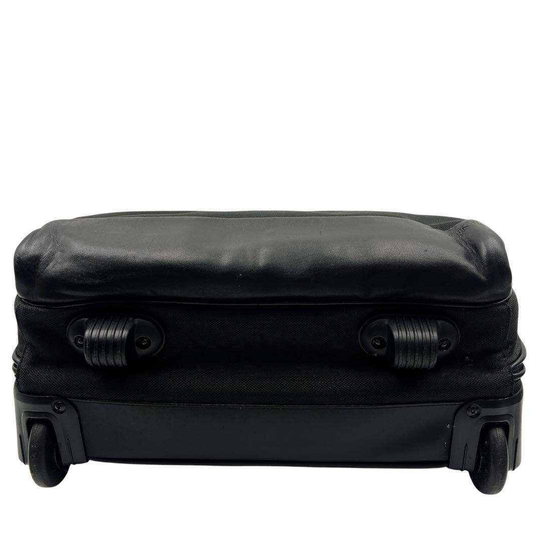 TUMI キャリー ブラック 大容量 メンズ ビジネスバッグ 8833