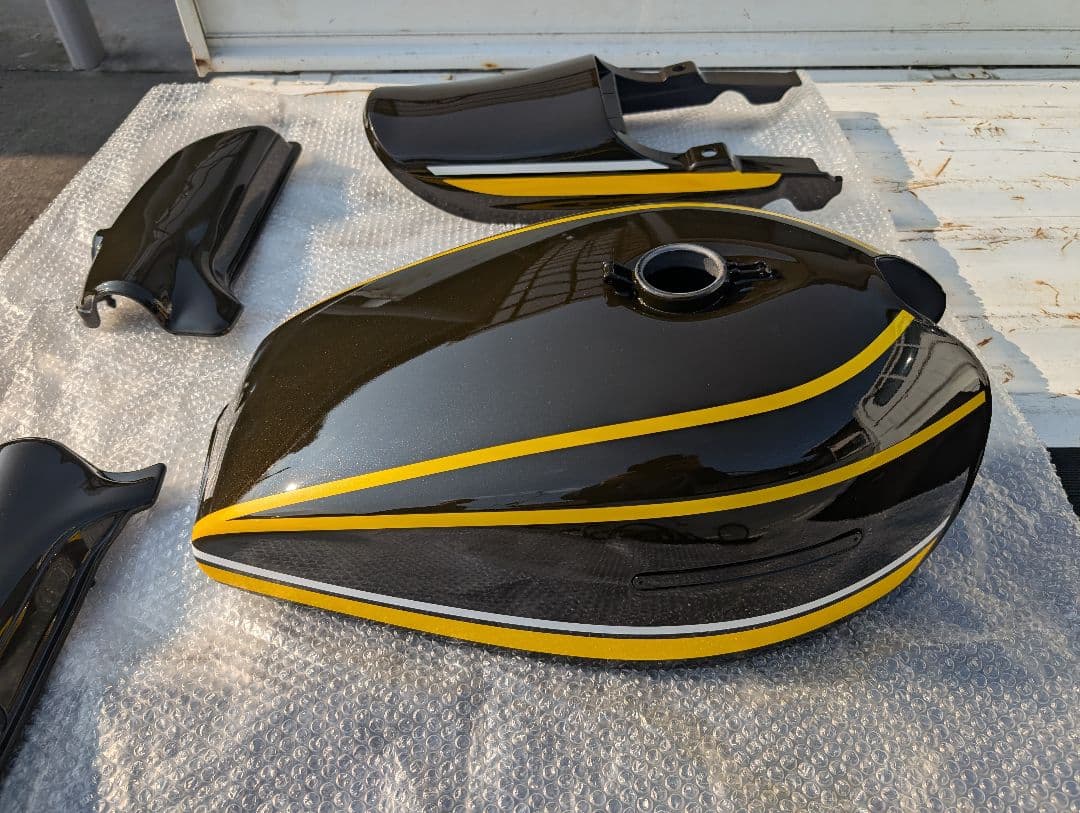 カワサキ純正Z2イエロータイガー外装セット