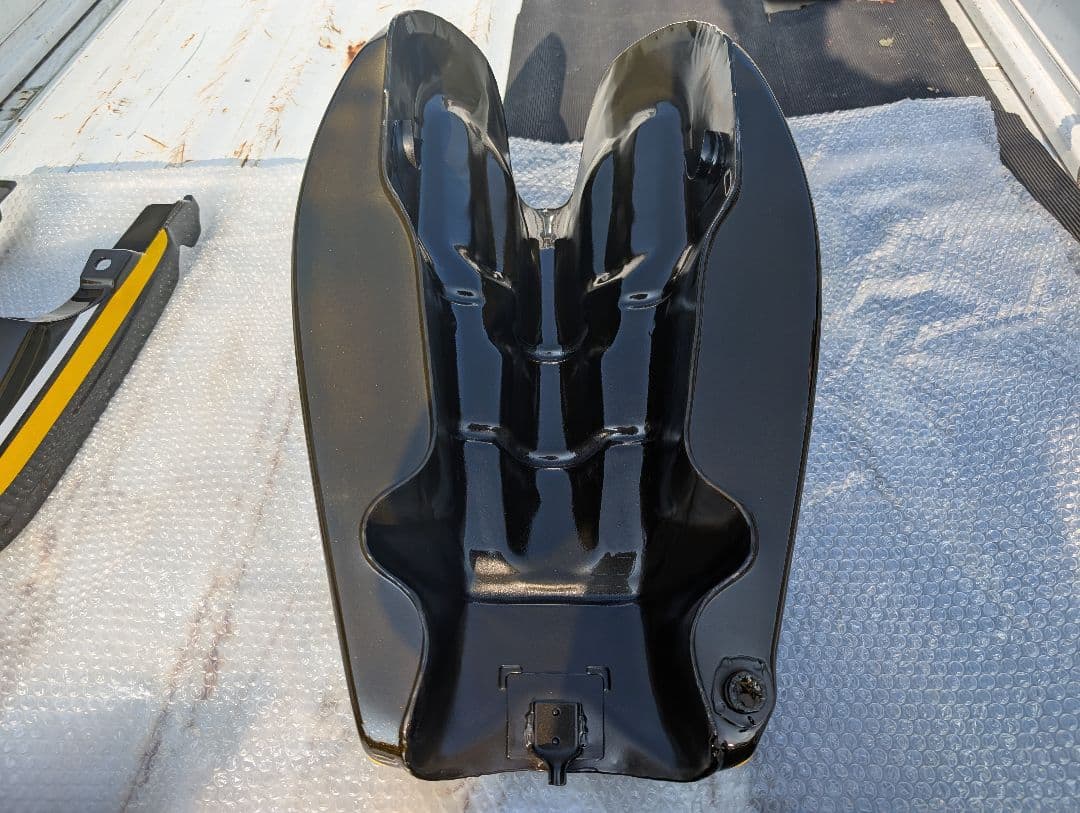 カワサキ純正Z2イエロータイガー外装セット