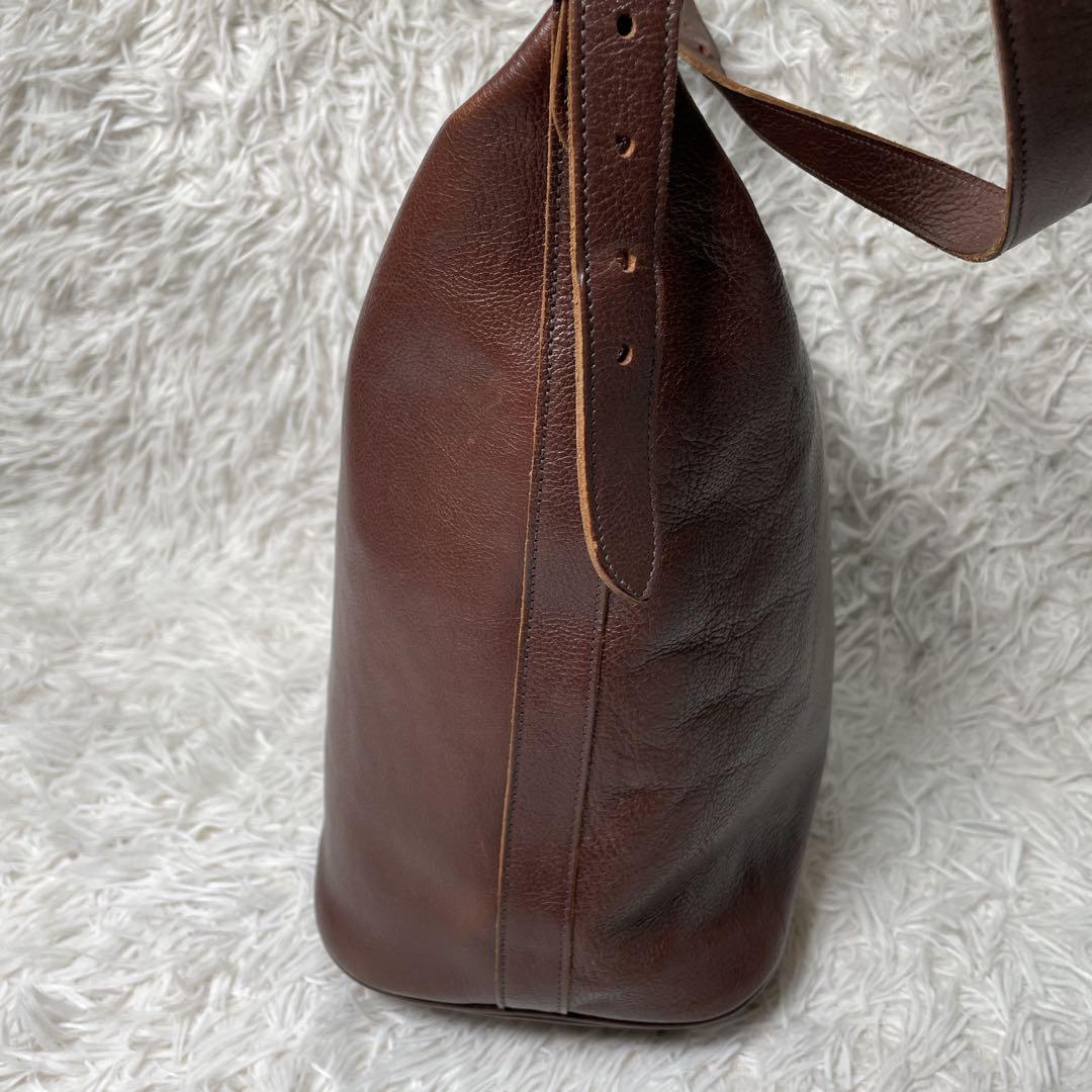 イルビゾンテ　ショルダーバッグ　ダークブラウン　シボ革　ユニセックス
