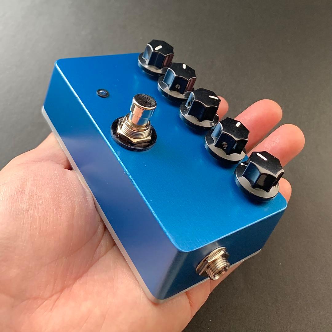 Fuzz Factory clone...メタリックブルー