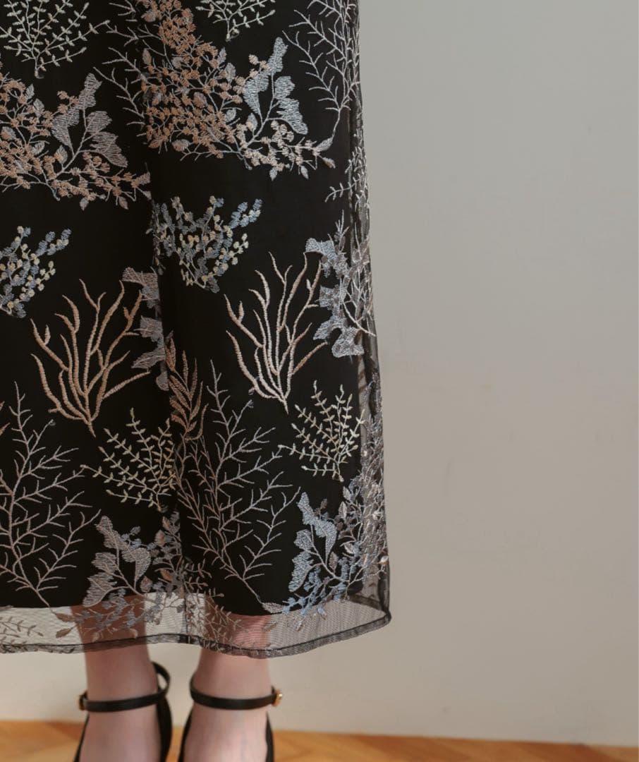 9★新品★ ドリードール　ボタニカル 刺繍 パフスリーブ ワンピース サンプル品