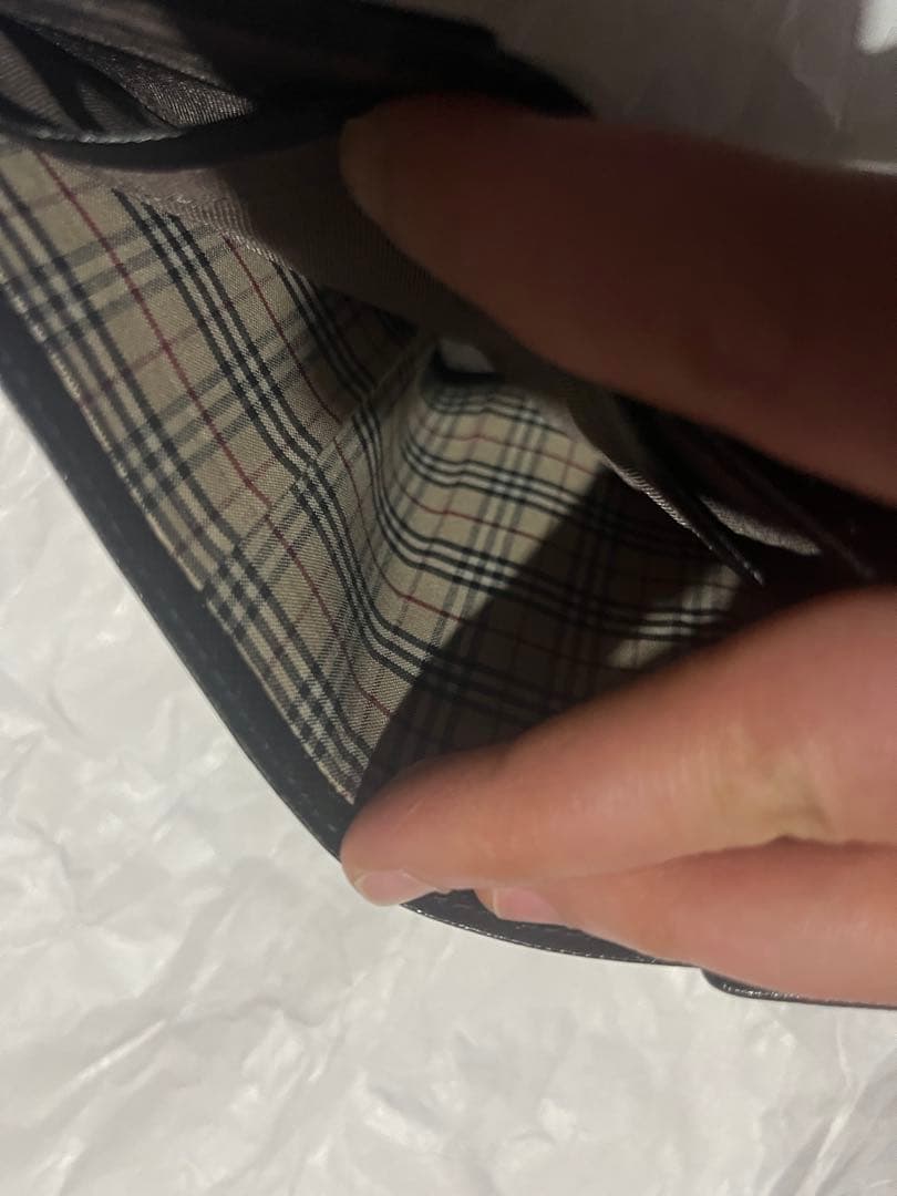 【美品】BURBERRY バーバリー　ブラック二つ折り財布