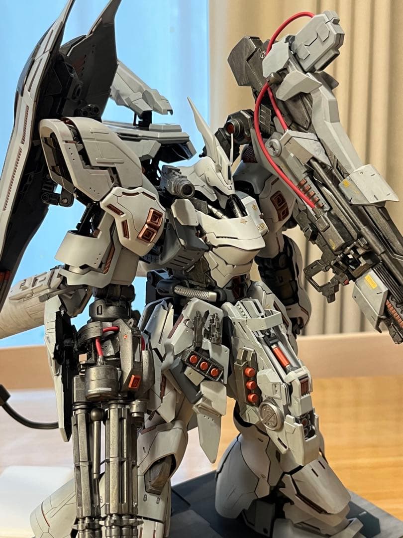 最終価格サザビー【MG・改修・完成品・台座付き】