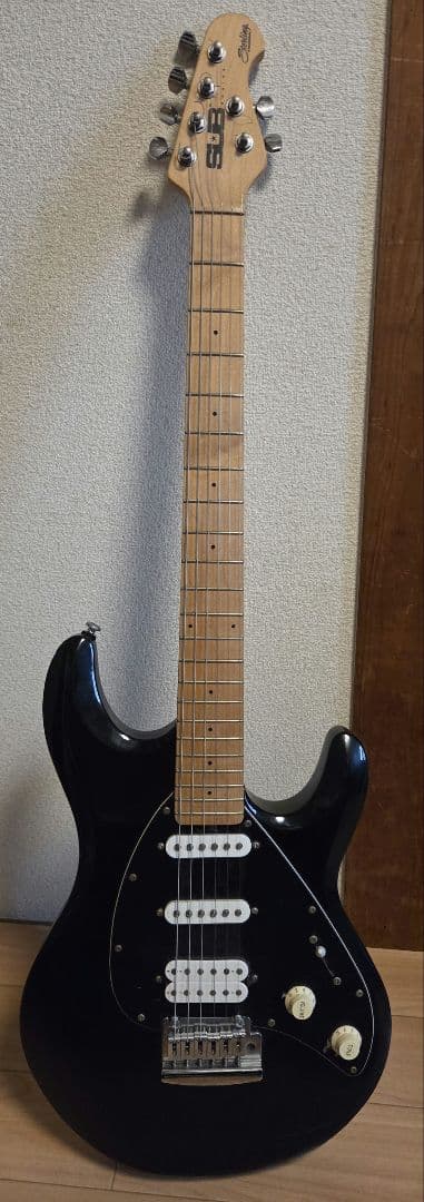 Sterling by Music Man silo3 黒