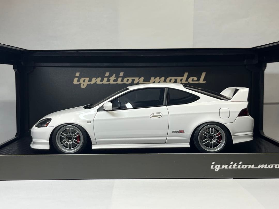 ignition model 1/18 インテグラ DC5 TYPE R