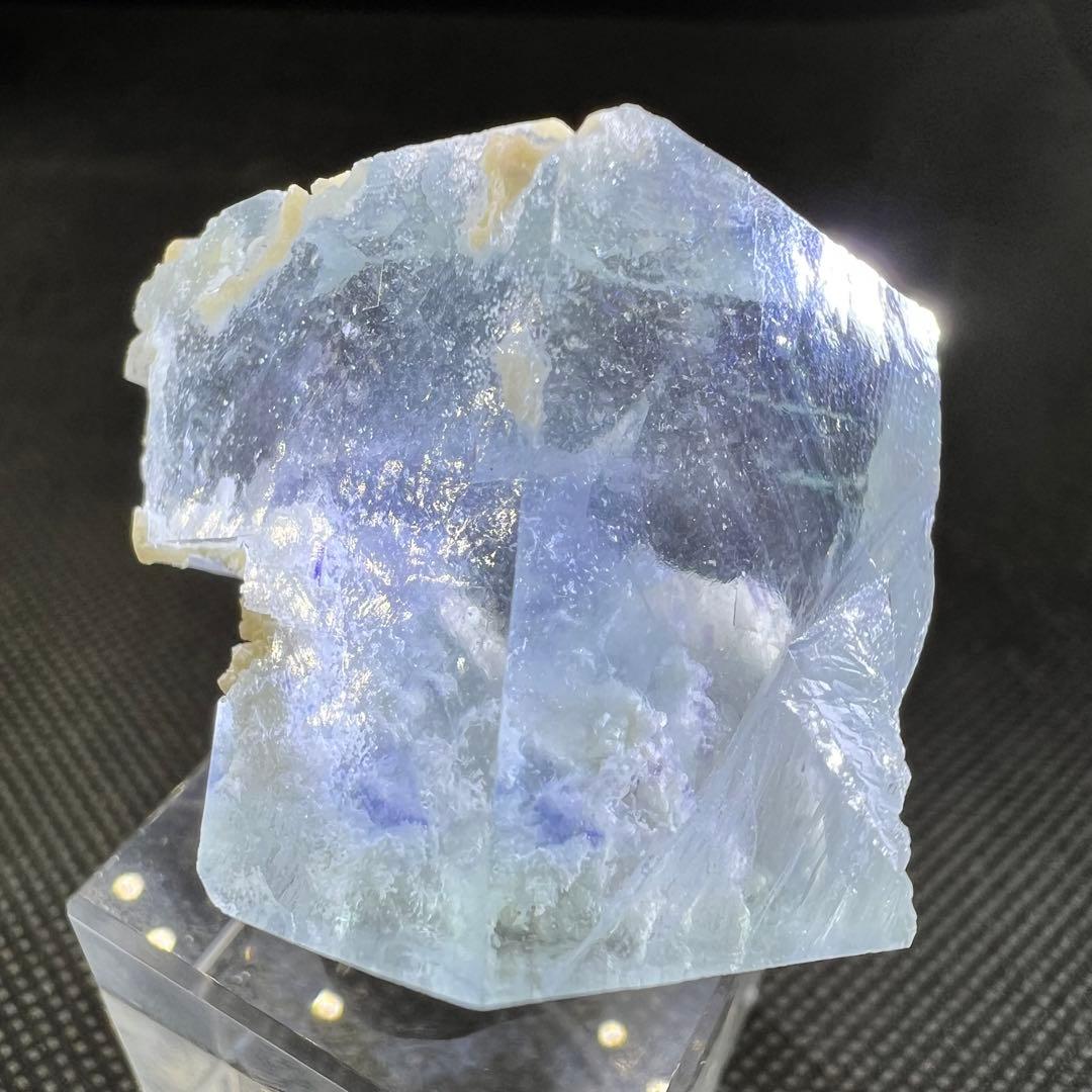 ヤオガンシャン産　クリアフローライト　パープルファントム、ドロマイト内包