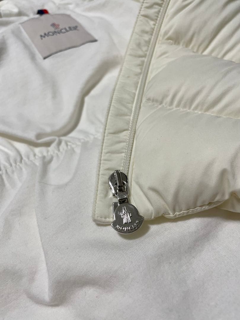 Xmasセール✨【モンクレール】白　キッズダウン　80cm