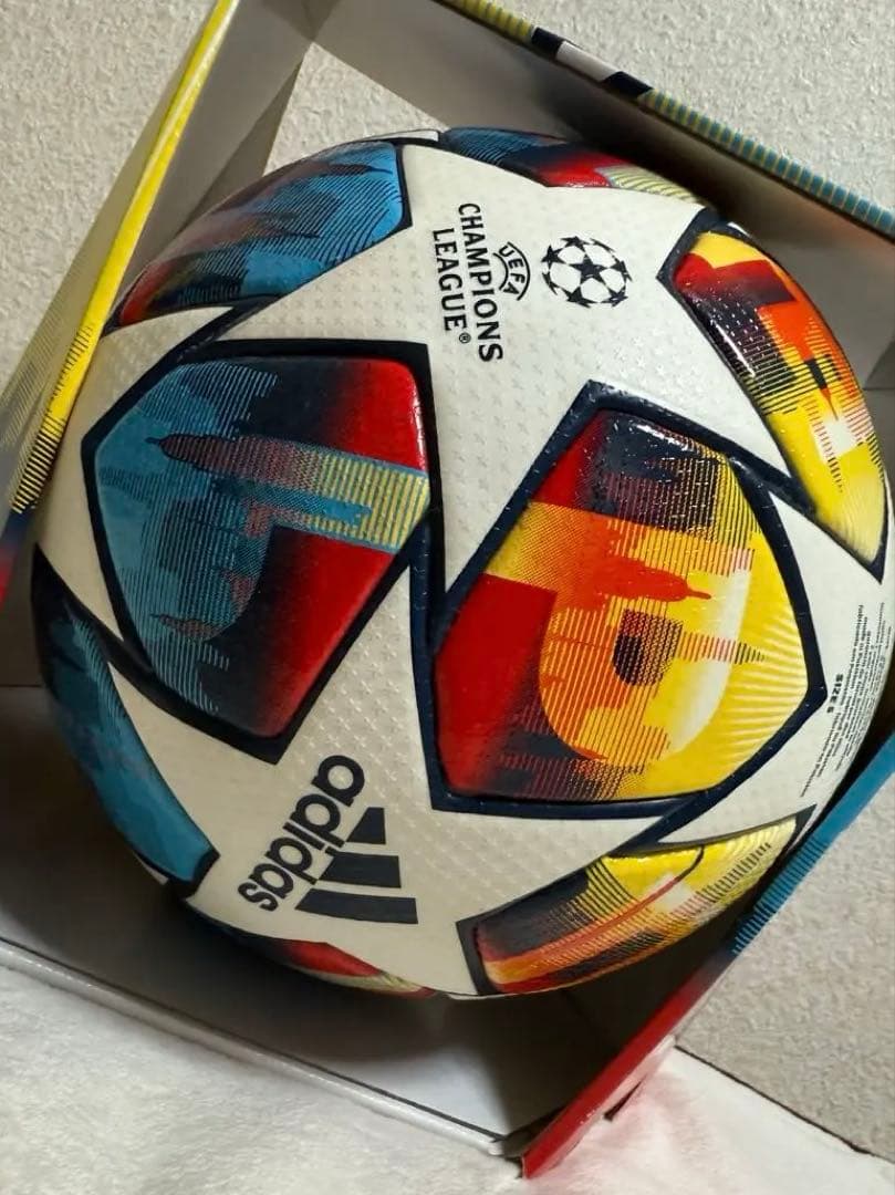 adidas Champions League サッカーボール