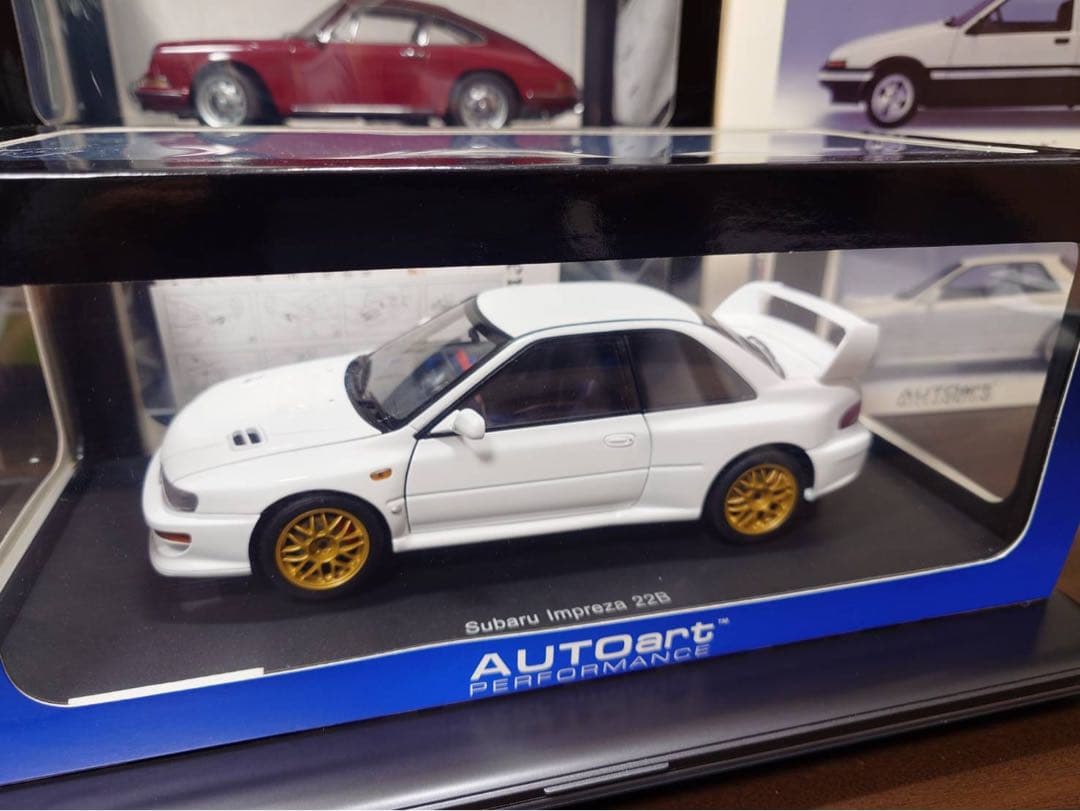 スバル インプレッサ 22B ホワイト 1/18