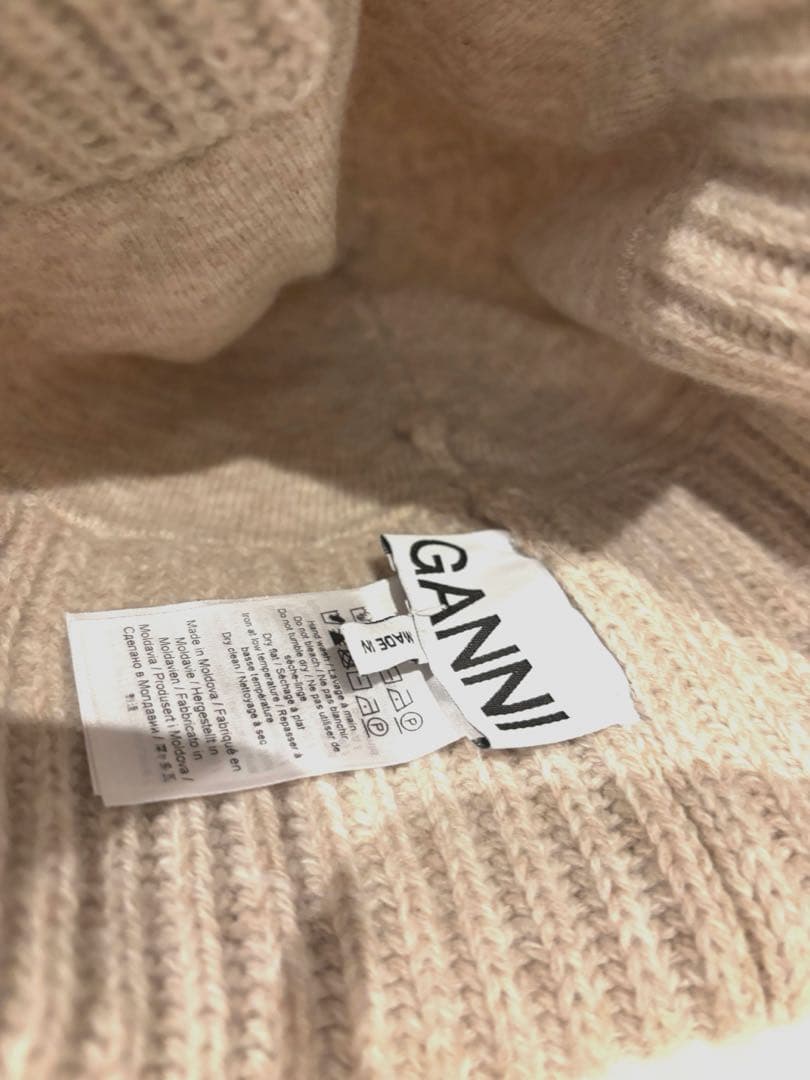 GANNI ニット帽 ブラジリアンサンド