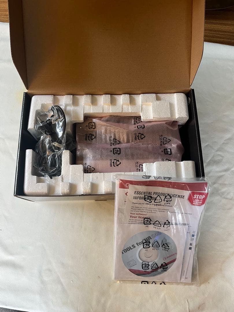 Steinberg UR242 オーディオインターフェイス 付属品全てあり