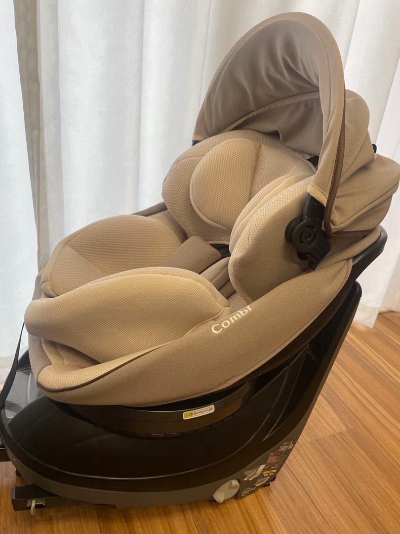 【超美品】チャイルドシート　Combi × tete a tete