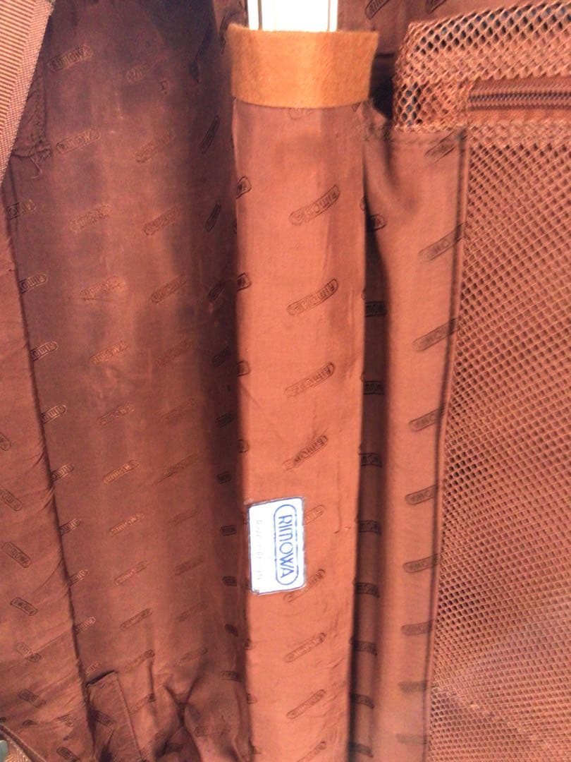 希少、廃盤リモワ　ゴールドトパーズ機内持込サイズ2輪の商品です。