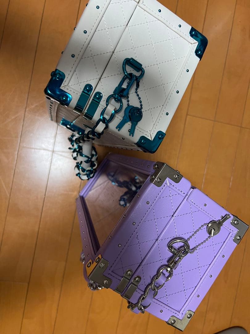 エンジェル　シャンパン　空箱　レザー