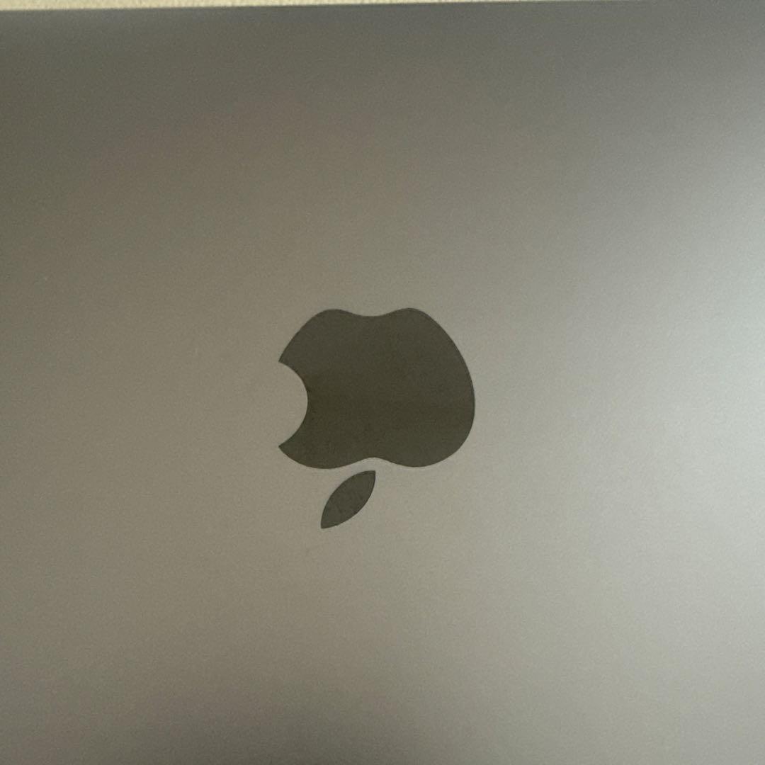 12.24まで MacBook Air スペースグレー 未使用 13インチ　M1