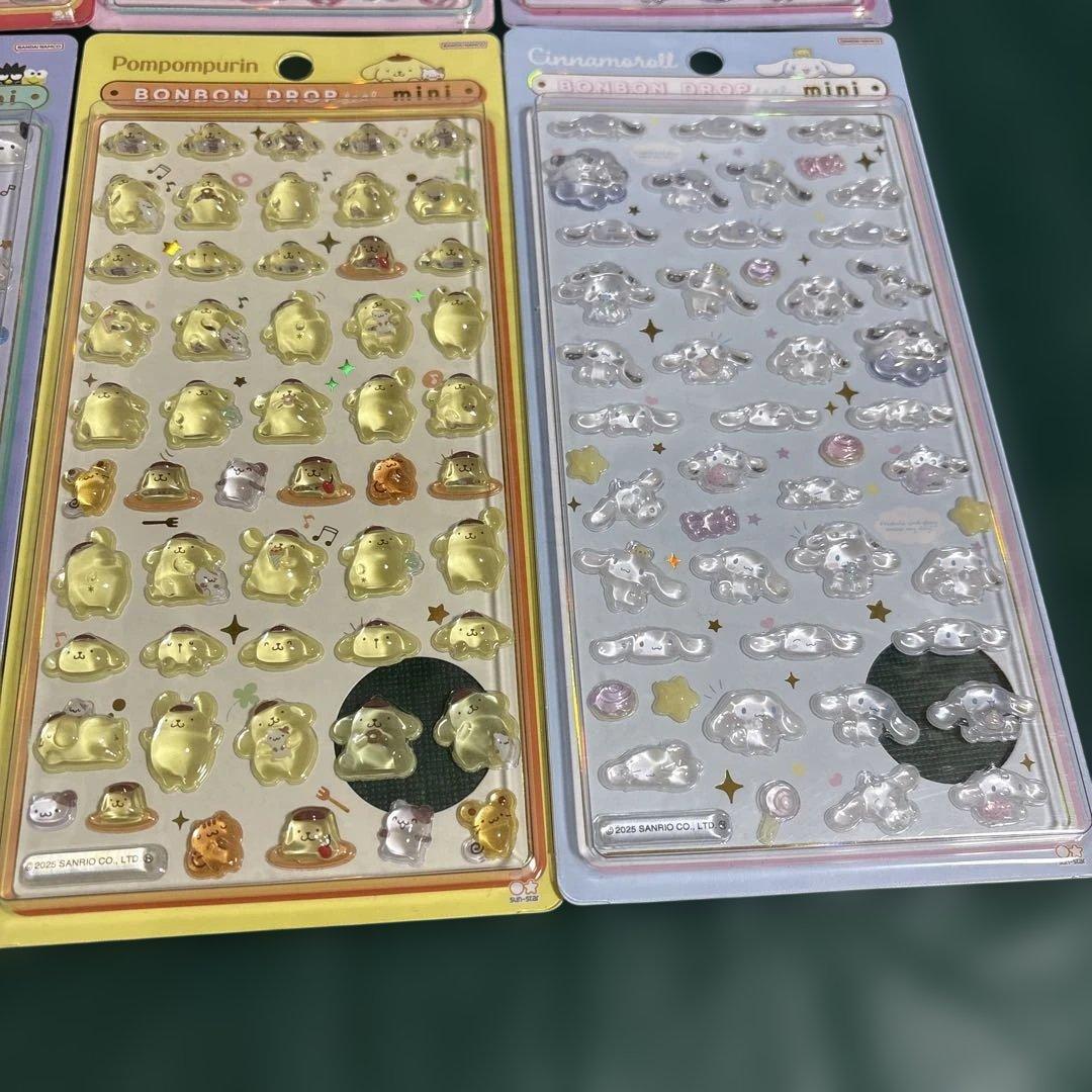 ボンボンドロップミニ　シールセット 8枚　サンリオ　キティ　メロクロ　シナモ