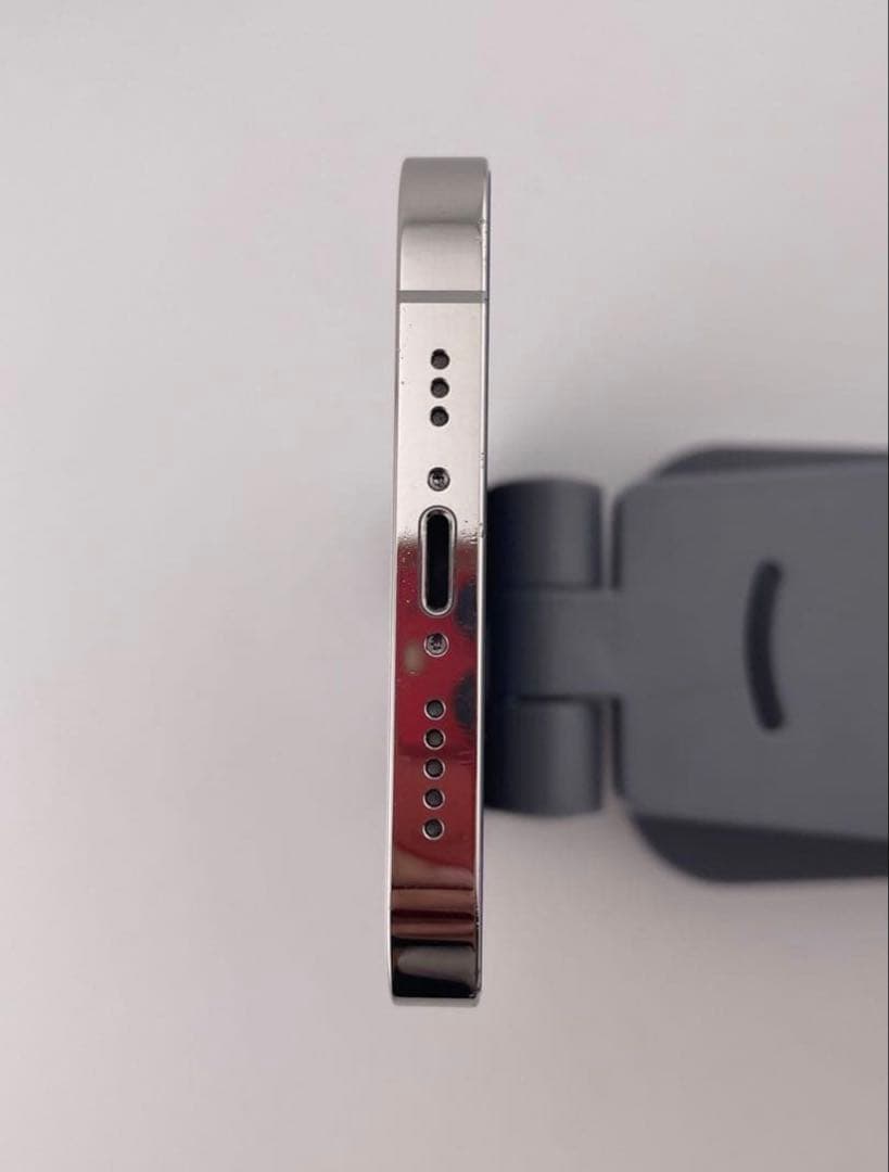 【美品】Apple iPhone 12 Pro 256GB（白色•シルバー）