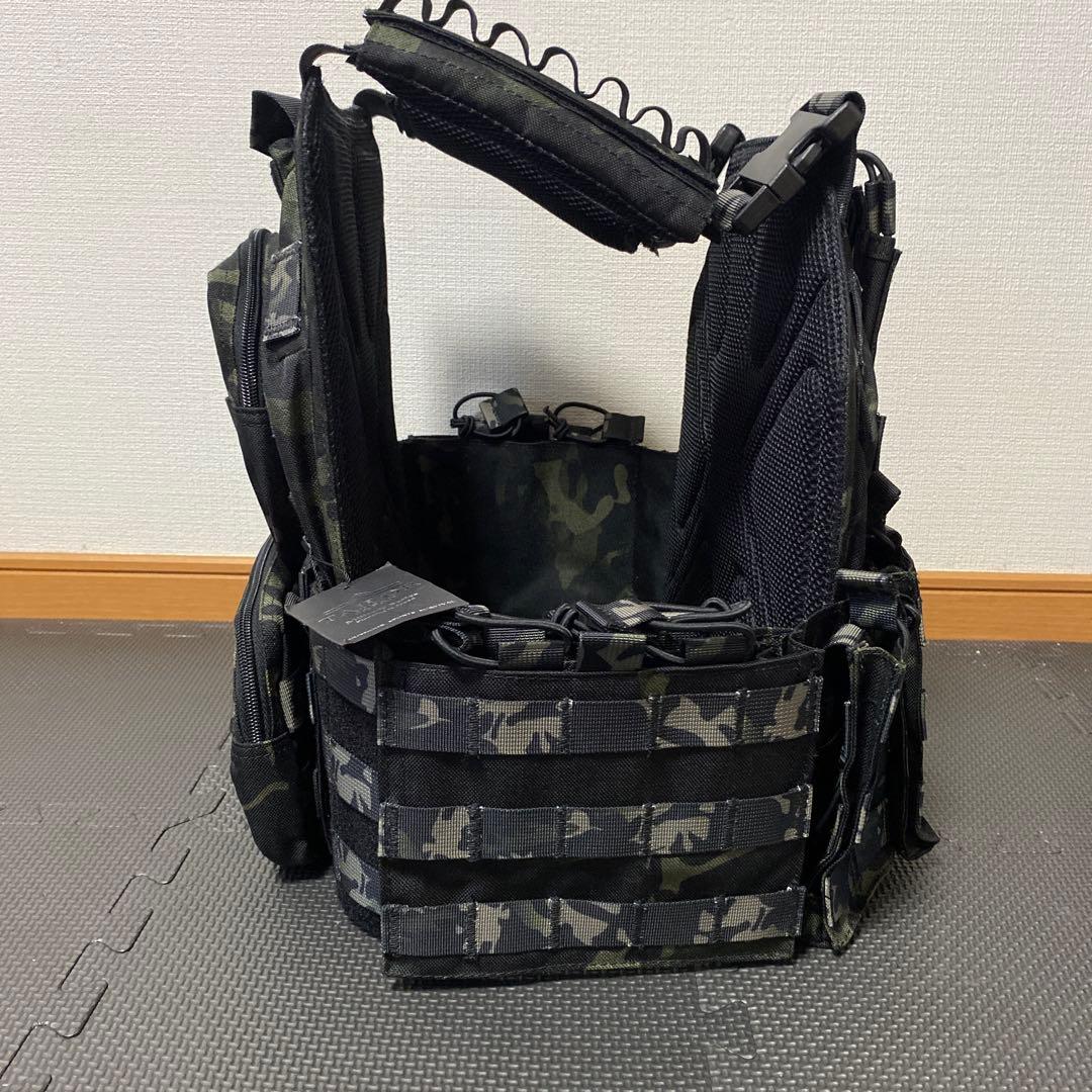 未使用　TAILOR JAPAN タクティカル　ベスト　サバゲー