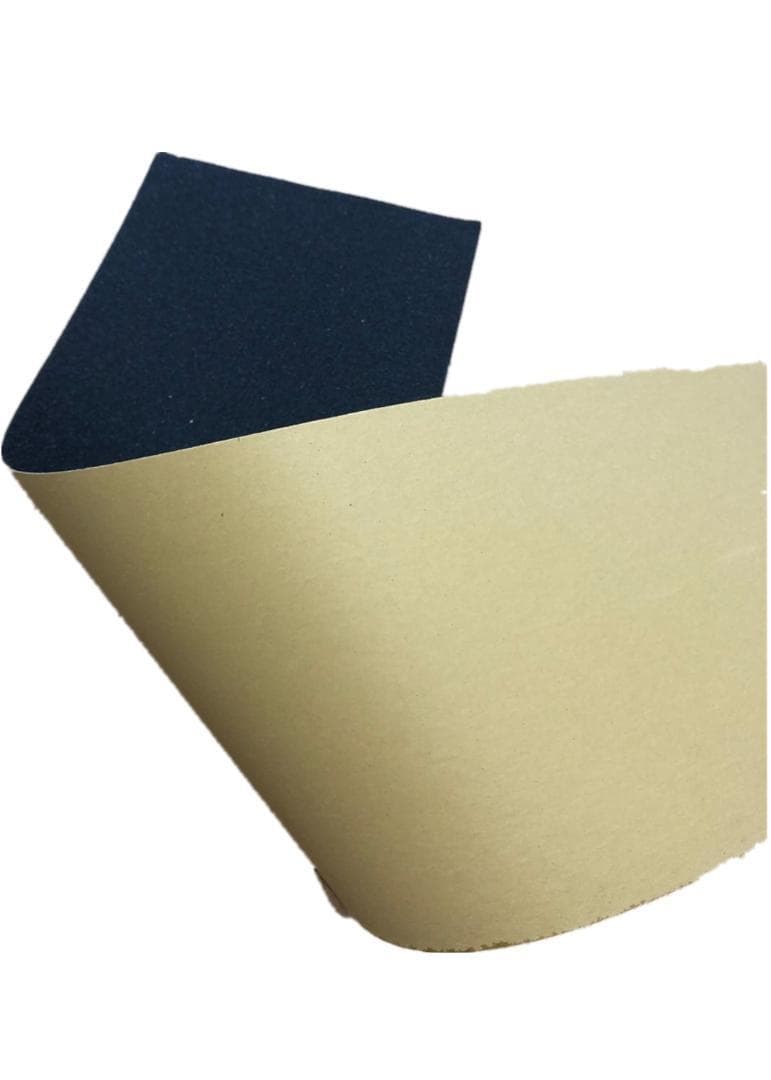 台湾製無地黒デッキテープ付きGIRL ガール　8.0デッキ ハローキティ