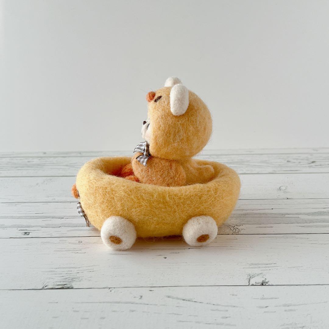 ひよこカーのひよこくまちゃん　羊毛フェルト