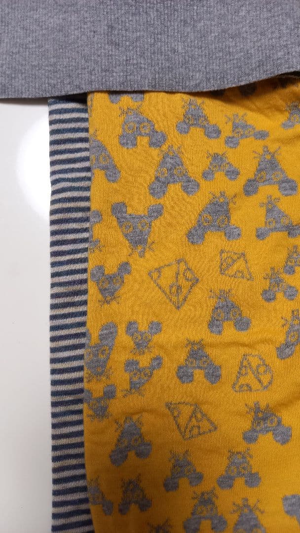 ハンドメイド　黄色の服