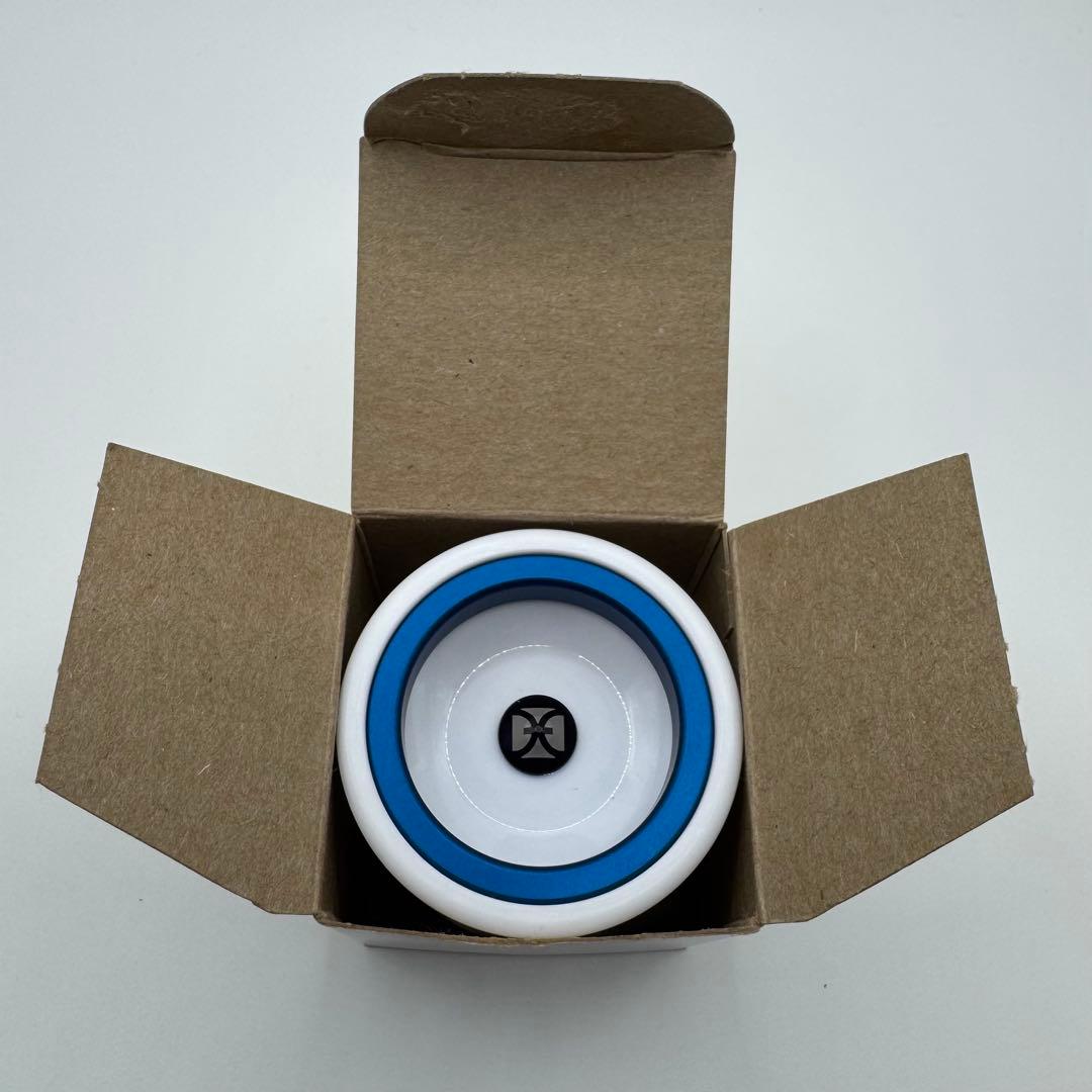スポーツトイ・アクショントイ One Drop YoYos RALLY White/Blue Rim