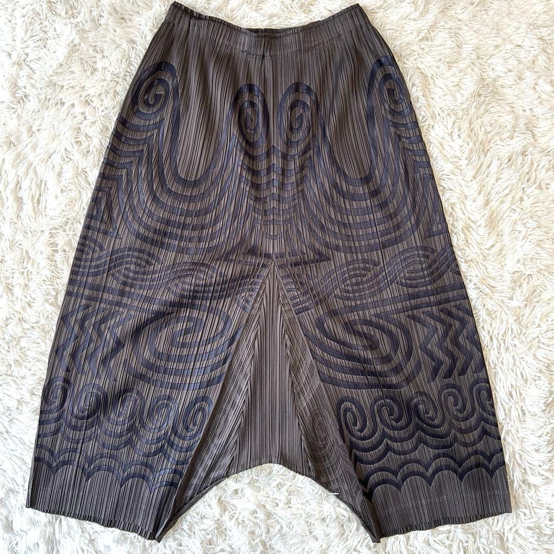 プリーツプリーズ イッセイミヤケ 変形 サルエルパンツ ポケットあり 総柄