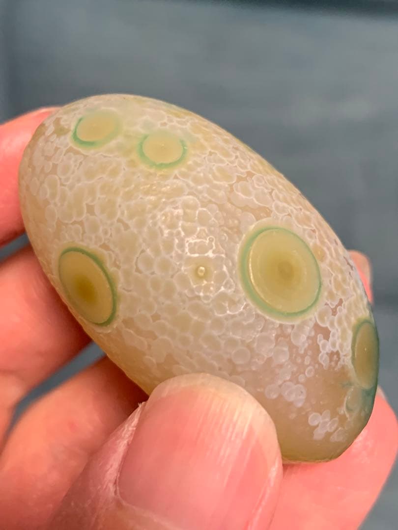 17 アラシャンゴビアゲート　蒙古瑪瑙　原石　水石　翡翠　オパール　根付　天珠