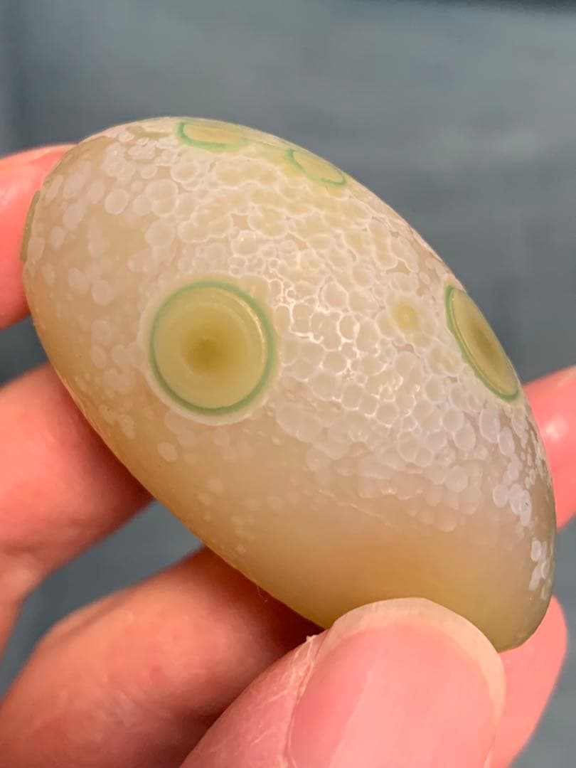 17 アラシャンゴビアゲート　蒙古瑪瑙　原石　水石　翡翠　オパール　根付　天珠