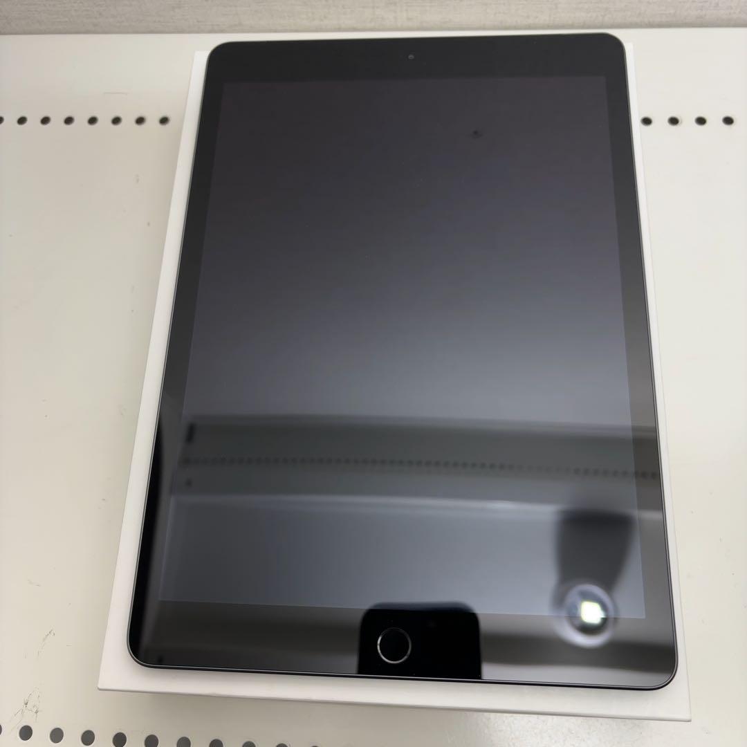 バッテリー良好　早い者勝ち　iPad 第8世代　32GB Cellular