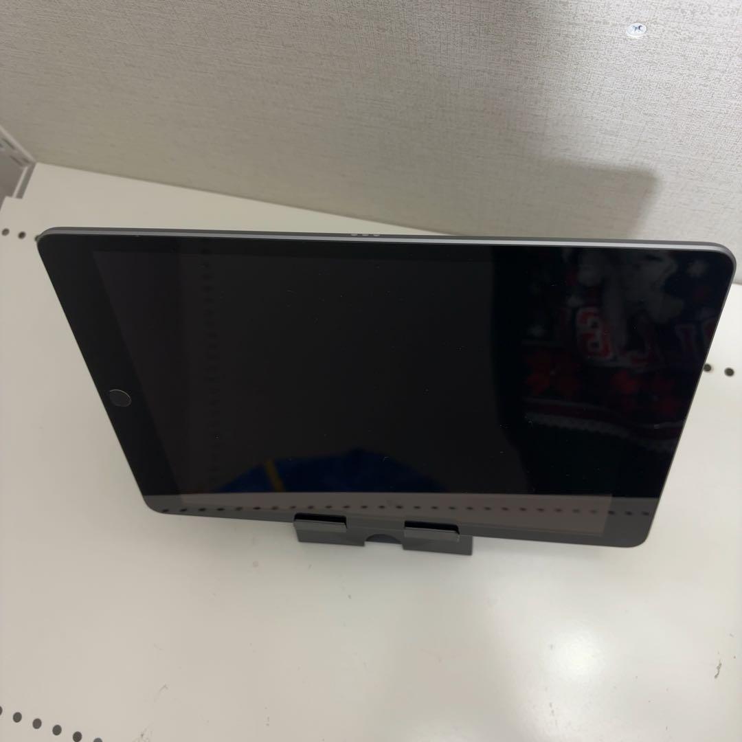 バッテリー良好　早い者勝ち　iPad 第8世代　32GB Cellular