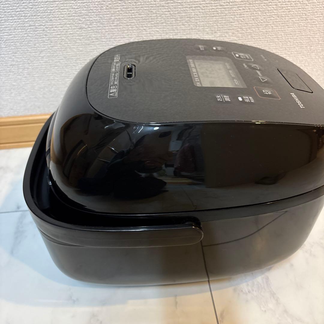 東芝　TOSHIBA 炊飯器　RC-10VRV 真空IH 炎匠炊き