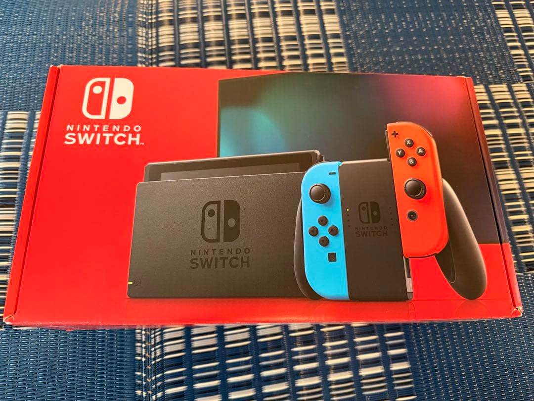 Nintendo Switch 本体 スイッチ フィルム貼付済 ハードカバー付き