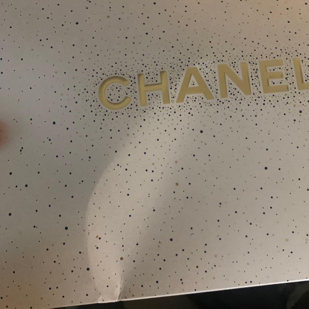 CHANEL 2025 ホリデー リップアンドネイルケアセット