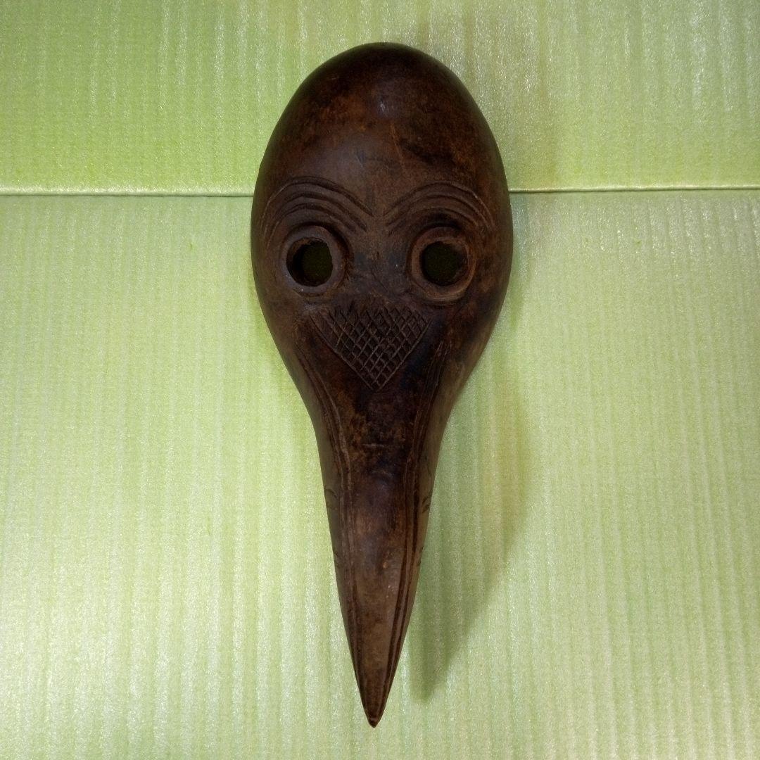 木製　木彫り　鳥人間のようなマスク　お面　レトロ　アンティーク　オブジェ