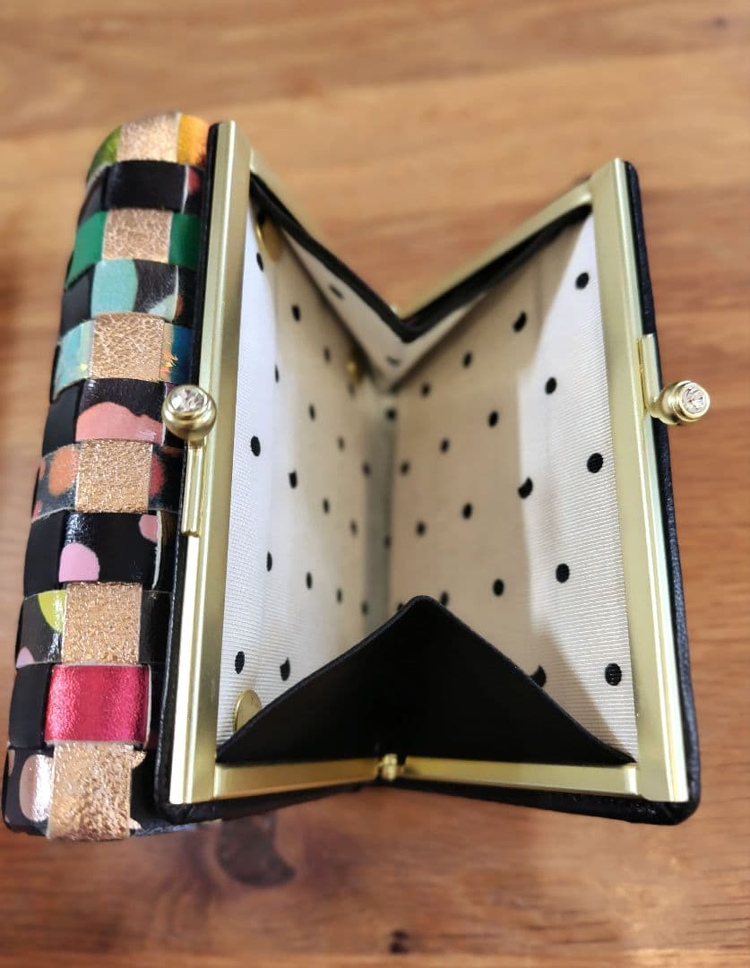 ツモリチサト　二つ折りがま口財布　エポネコメッシュ　黒